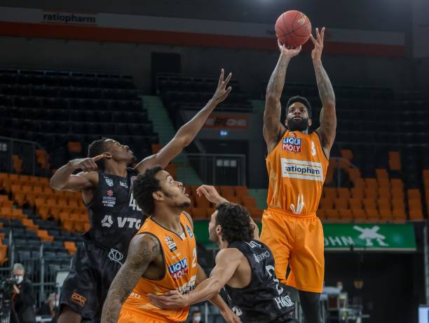 多有经验的 多有经验的