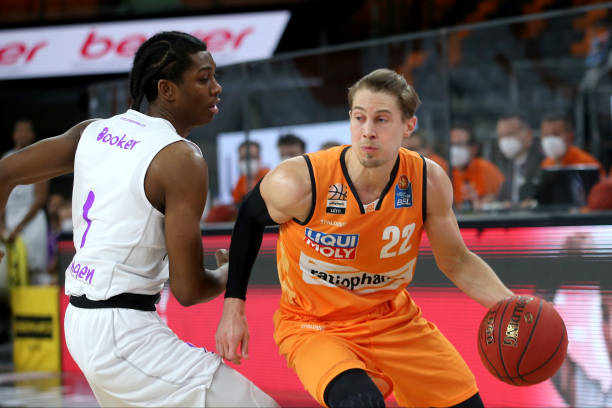 并在升级冲 并在升级冲