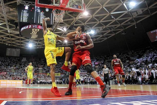 们在赛季中 们在赛季中